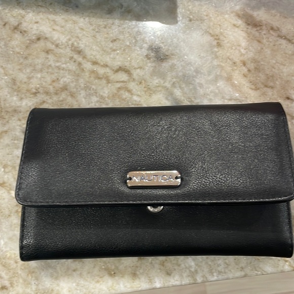 Women’s Nautica wallet - Picture 1 of 5